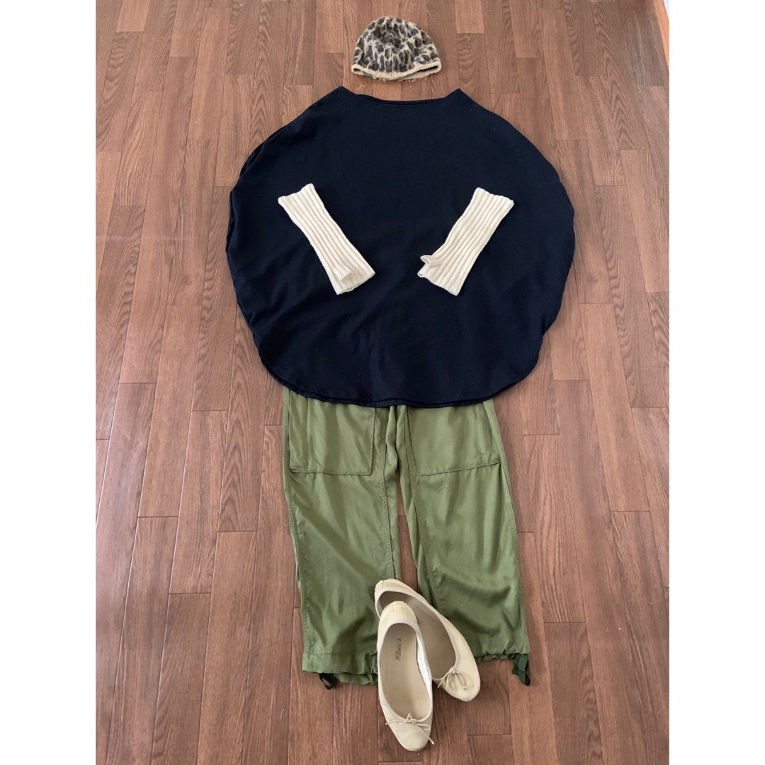 まるいシルエットのトップス(チュニック) navy