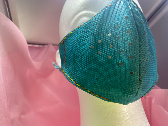 リングマークが綺麗に入ったリザードマスク　トカゲ革　エメラルドグリーン　その1 4枚目の画像