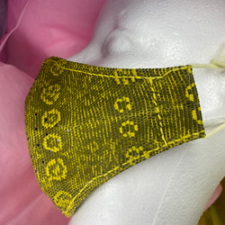 リングマークが綺麗に入ったリザードマスク　トカゲ革　深い黄色 3枚目の画像