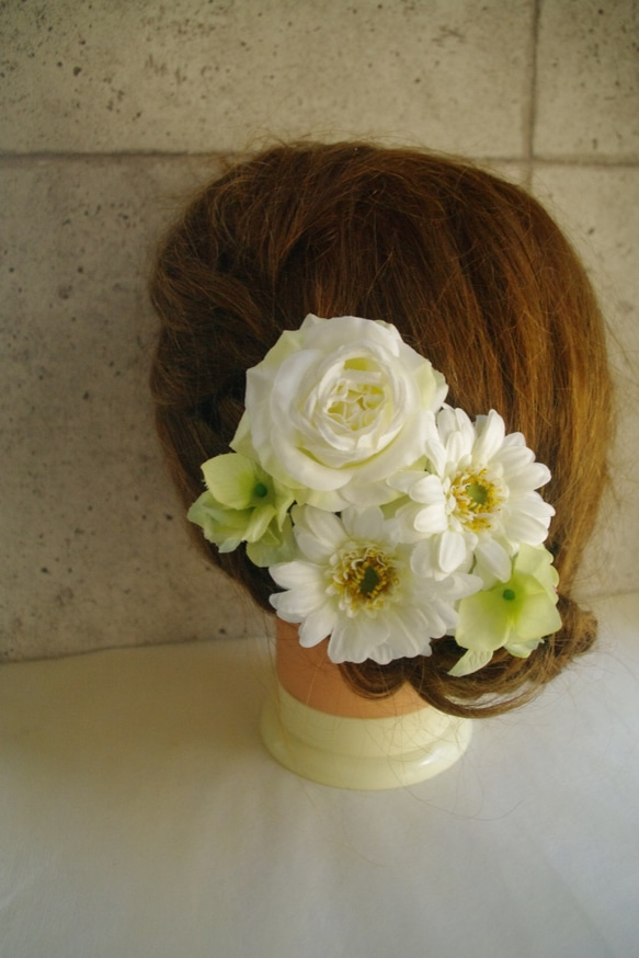 ガーベラとローズのホワイト花飾り【017】 4枚目の画像