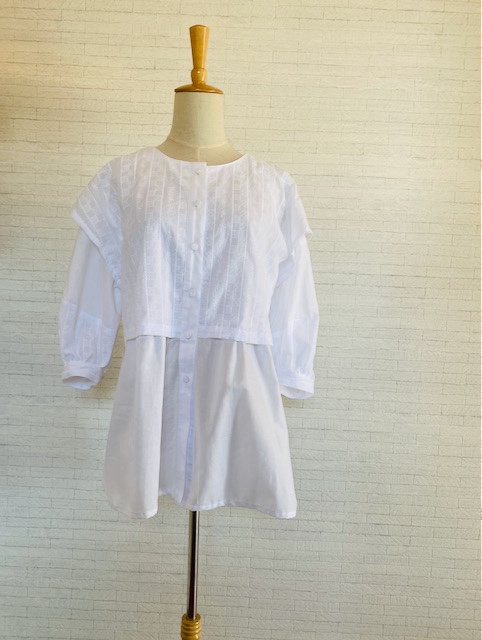 ＊前あき綿レースのベスト重ね着風ブラウス＊