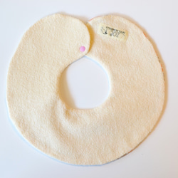 baby bib pompon 360 pink ivory 第6張的照片