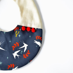 baby bib pompon EGG X'mas navy ivory 1枚目の画像