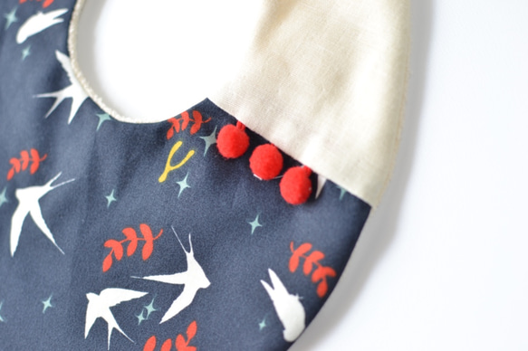 baby bib pompon EGG X'mas navy ivory 3枚目の画像