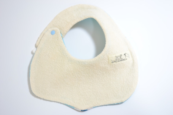 baby bib pompon PUMPKIN light blue ivory 第3張的照片