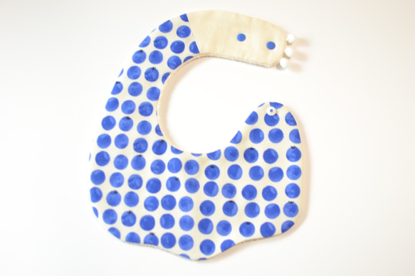 baby bib pompon PUMPKIN  blue TOMATO ivory 3枚目の画像