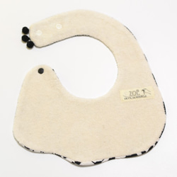 baby bib pompon PUMPKIN pamda black ivory 4枚目の画像