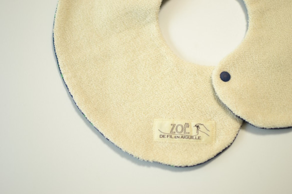 baby bib pompon 360° navy ivory 5枚目の画像