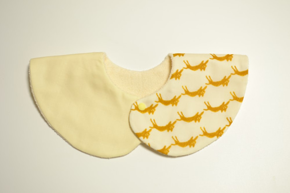 嬰兒圍兜絨球360°CATS黃色象牙 第4張的照片
