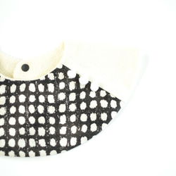 baby bib pompon 360° black 1枚目の画像