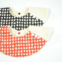 baby bib pompon 360° black 5枚目の画像