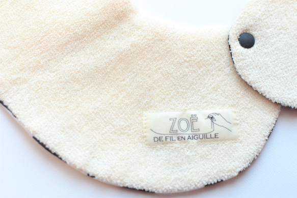 baby bib pompon 360° black ivory 5枚目の画像