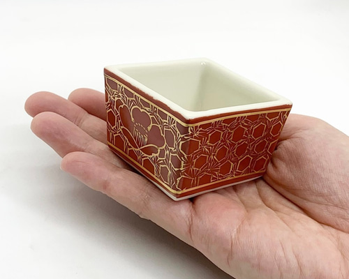 金彩 角皿 10枚セット 約11cm 京焼清水焼系 刻印あり 金彩丸紋梅 角皿 | 24to3［西富陶磁器オンラインストア 有田焼・波佐見焼］