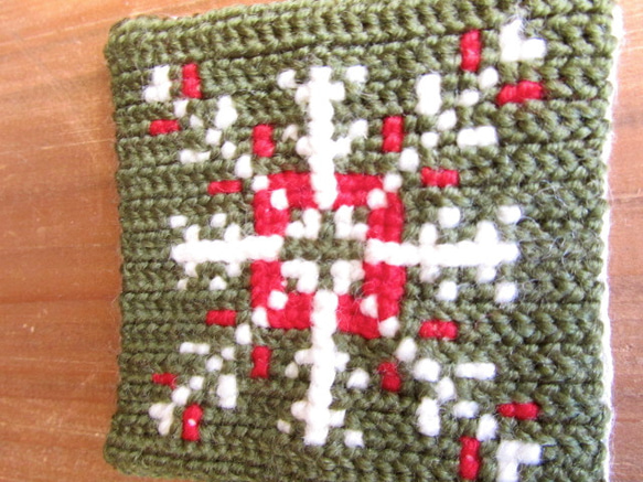 ツヴィスト刺繍のコースター　雪の結晶　緑 4枚目の画像