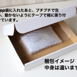 めじろのブローチ②　野鳥 小鳥 鳥 バード ブローチ メジロ 目白 可愛い　黄緑 黄色 花 フラワー　レジン　手書き　 9枚目の画像