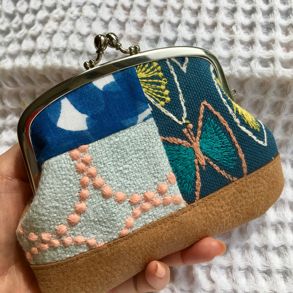 ミナペルホネン 親子がま口 本革ver.親子がま口財布＊ミナペルホネンmina-perhonenの人気の刺繍柄