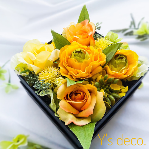 フラワーアレンジメント　造花 生花に見える】ボックスフラワーアレンジメント イエロー オレンジ