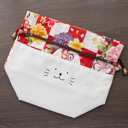 ネコぱんお出かけ3way巾着バッグ 和風 桜柄 赤市松模様 6枚目の画像