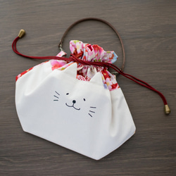 ネコぱんお出かけ3way巾着バッグ 和風 豪華な桜模様 4枚目の画像