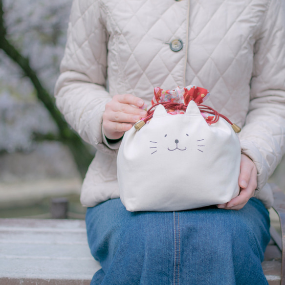 ネコぱんお出かけ3way巾着バッグ 和風 豪華な桜模様 3枚目の画像