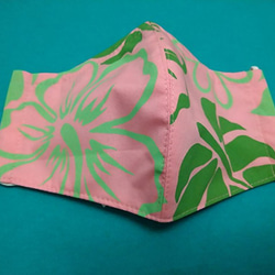 夏マスク【送料無料】アロハ生地の立体マスク（フィルター、ノーズワイヤー入り）ピンク 1枚目の画像