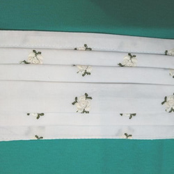 【送料無料】綿刺繍生地のプリーツマスク（フィルター、ノーズワイヤー入り）イエロー 1枚目の画像