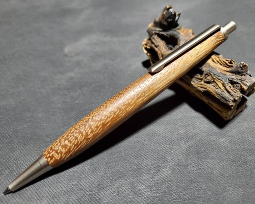 0_bf98848451bdfd5e49c6d04e7930