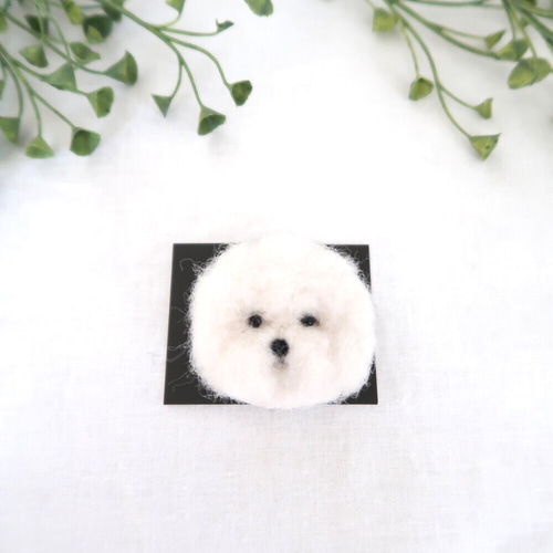 羊毛フェルトの犬ブローチ(ピジョンフリーゼ) ブローチ Too
