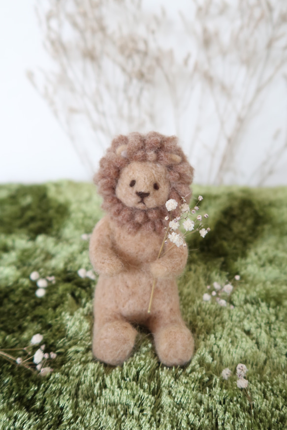 羊毛フェルトのライオンの置物　オプションあり 1枚目の画像