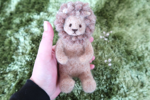 羊毛フェルトのライオンの置物　オプションあり 4枚目の画像