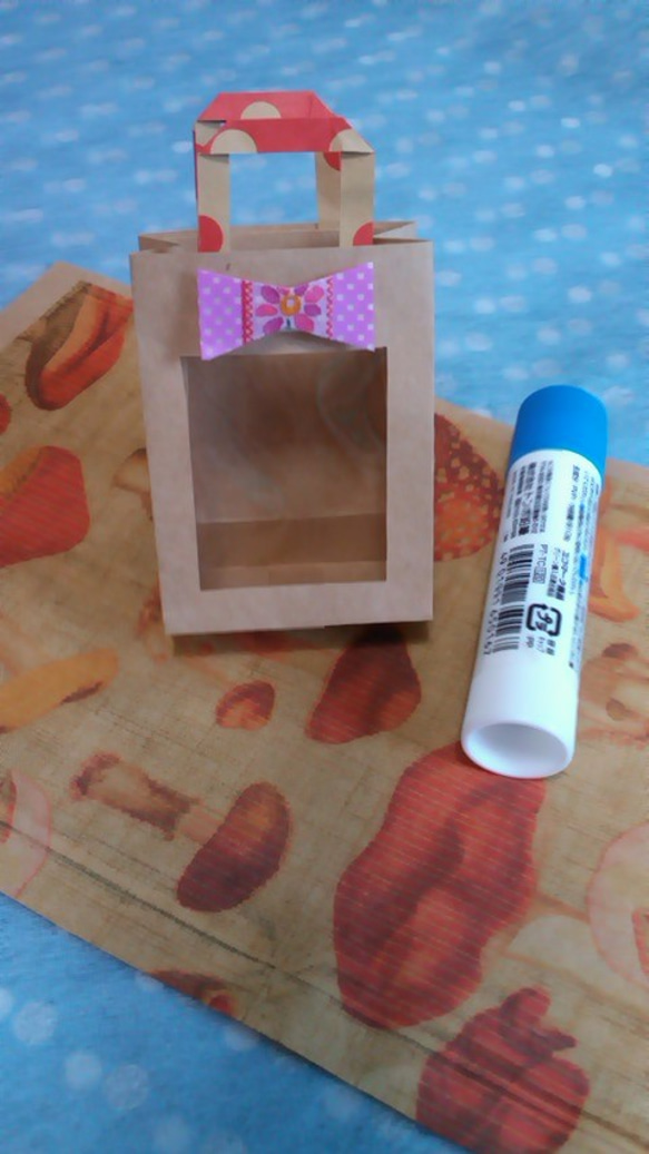 小さい窓付き紙袋（12枚セット）送料無料 3枚目の画像