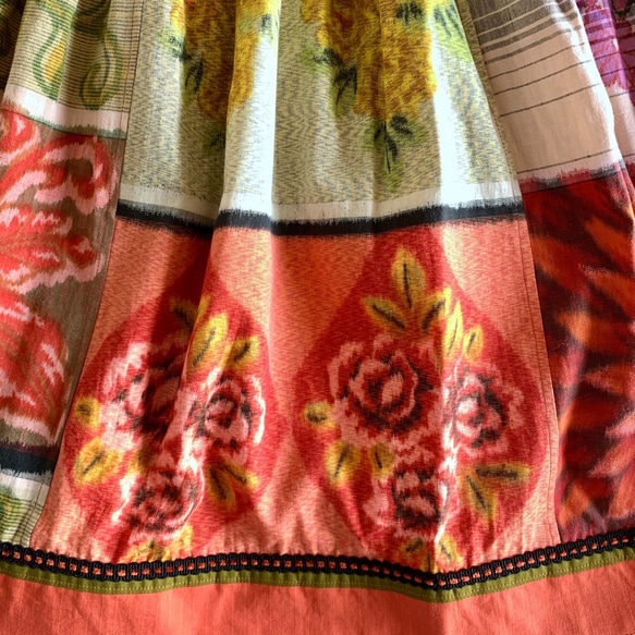 S-M size　花柄とオレンジ色の布団皮スカート 3枚目の画像