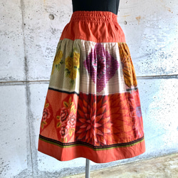S-M size　花柄とオレンジ色の布団皮スカート 8枚目の画像