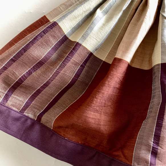 XS~S size　深い紫と海老茶色の落ち着いた布団皮スカート 6枚目の画像