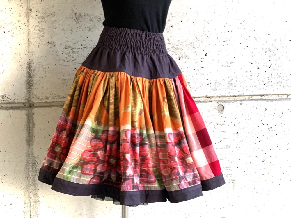 S-M size　ピンクの花と橙色の布団皮スカート