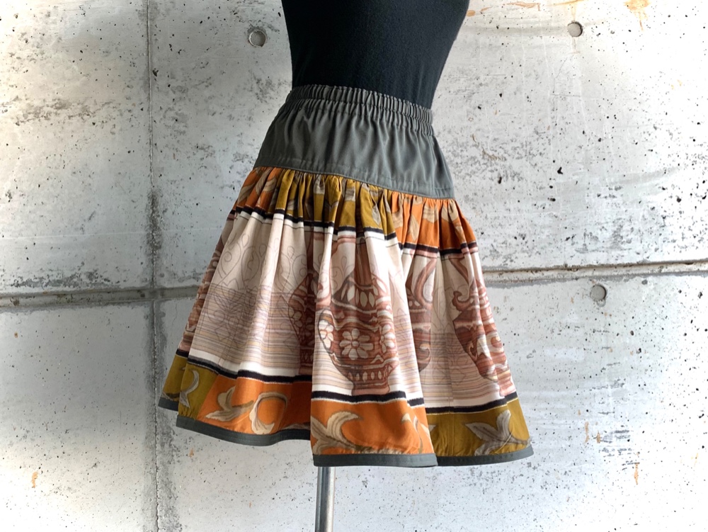 S-M size　オリエンタルな壺の布団皮スカート 5,372円