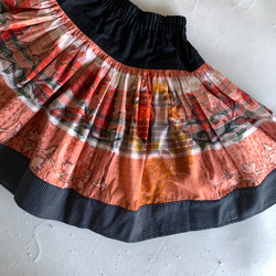 XS-S size　赤い花とサーモンピンクの蔓の布団皮スカート 7枚目の画像