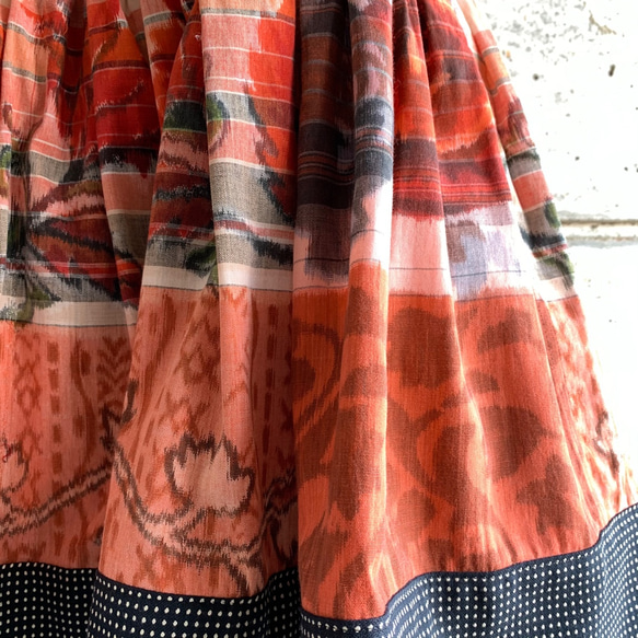 XS-S size　赤い花とサーモンピンクの蔓の布団皮スカート 8枚目の画像
