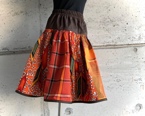 archivio オレンジ トップス 花柄スカート 38 archivio オレンジ トップス 花柄スカート 38 - メルカリ