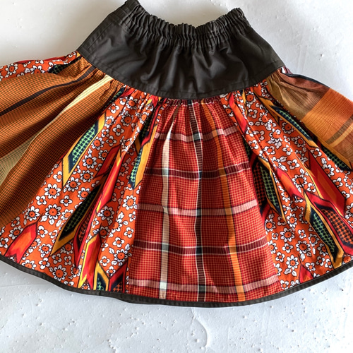 S-M size レトロポップな花柄とチェックの布団皮スカート フレア