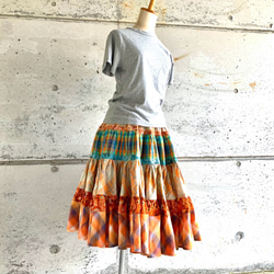 ふわりと広がるインド綿のティアードスカート 3枚目の画像