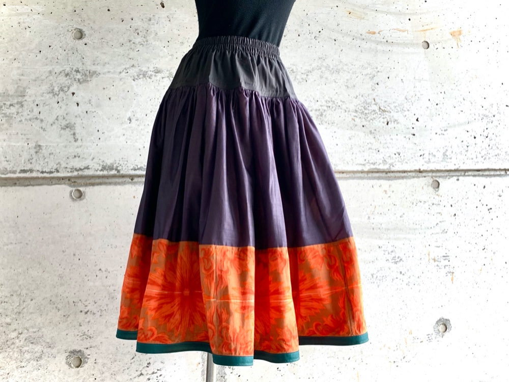 S-M size　茄子紺とオレンジ色のしなやかなスカート