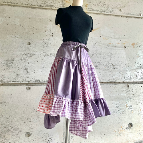 美品】グッチ 二つ折り財布 ブラック スネーク スプリーム
