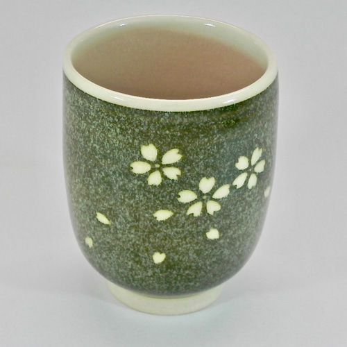 究極の美◆蔵から妖しく七色に光り輝く小さな抹茶茶碗？が出て来た。湯呑み？茶道具？ 究極の美◇蔵から妖しく七色に光り輝く小さな抹茶茶碗？が出て