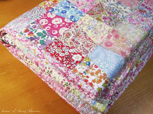 sale』リバティ パッチワークキルト ブランケット マット 雑貨・その他