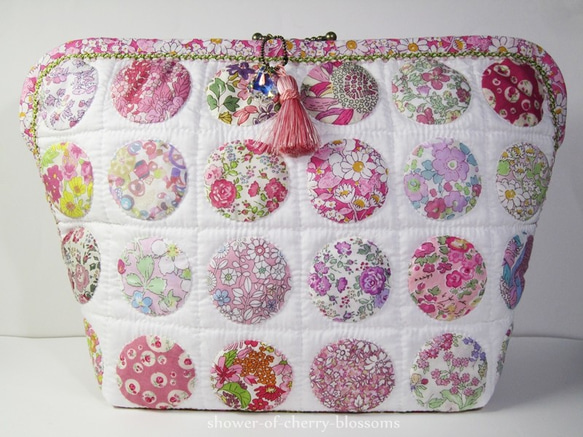 ハンドメイド　リバティ　パッチワークキルト　ポーチ リバティのパッチワークキルトキルトポーチ（4) - POMEKO