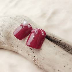 赤 ボルドー 単色 ワンカラー パール 可愛い ガーリー 大人 ネイルチップ つけ爪 ペディキュア フット ハンドメイド 2枚目の画像