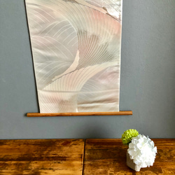 帯のタペストリー　淡虹色に輝く鶴　大　正月飾り　　SDGｓ　サスティナブル 2枚目の画像