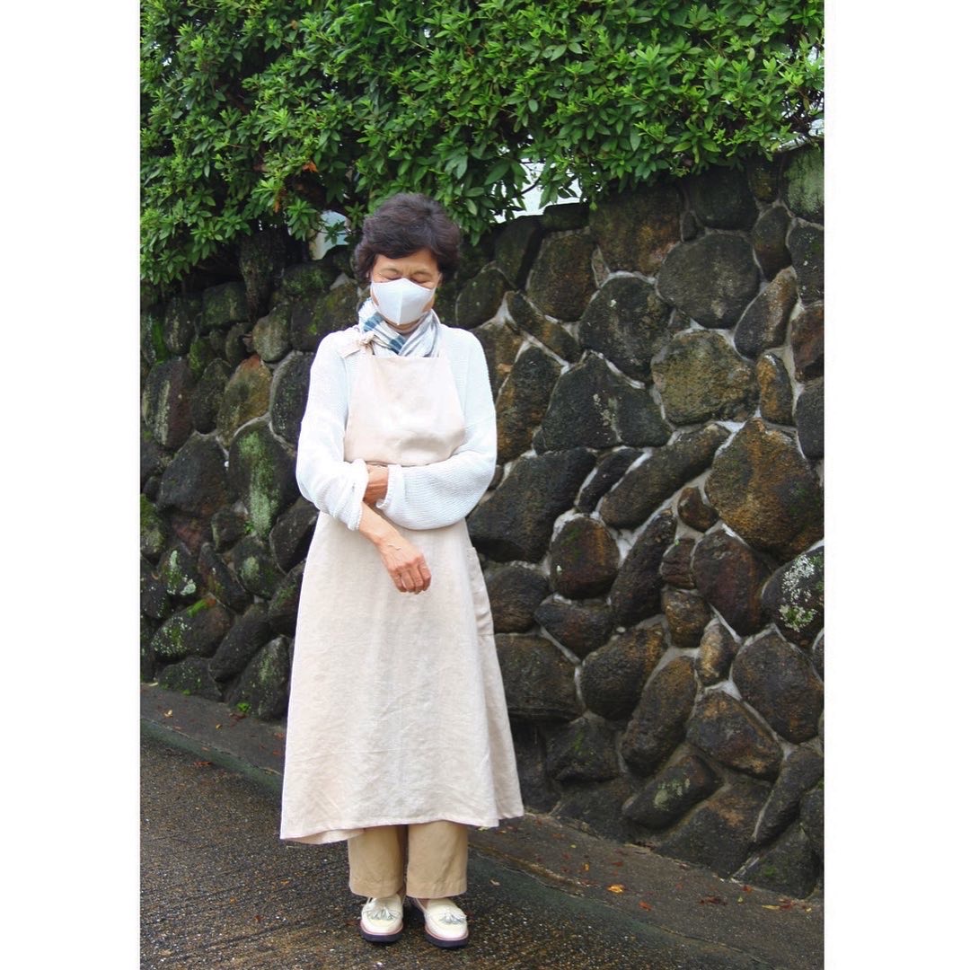 17カラー 肩こりしらずのエプロン カンパーニュリネン アンティーク感　リネン　麻