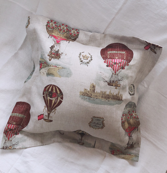 ヴィンテージ 復刻トワルドジュイ 1784年パリ気球飛行版画 クッションカバー ヴィンテージ 復刻トワルドジュイ 1784年パリ気球飛行版画 クッション